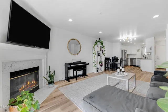 $480,000 | 2713 Antonio Drive, Unit 210, Camarillo, CA 93010