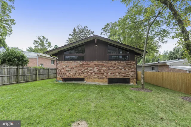 $5,500 | 5511 Huntington Parkway, Bethesda, MD 20814