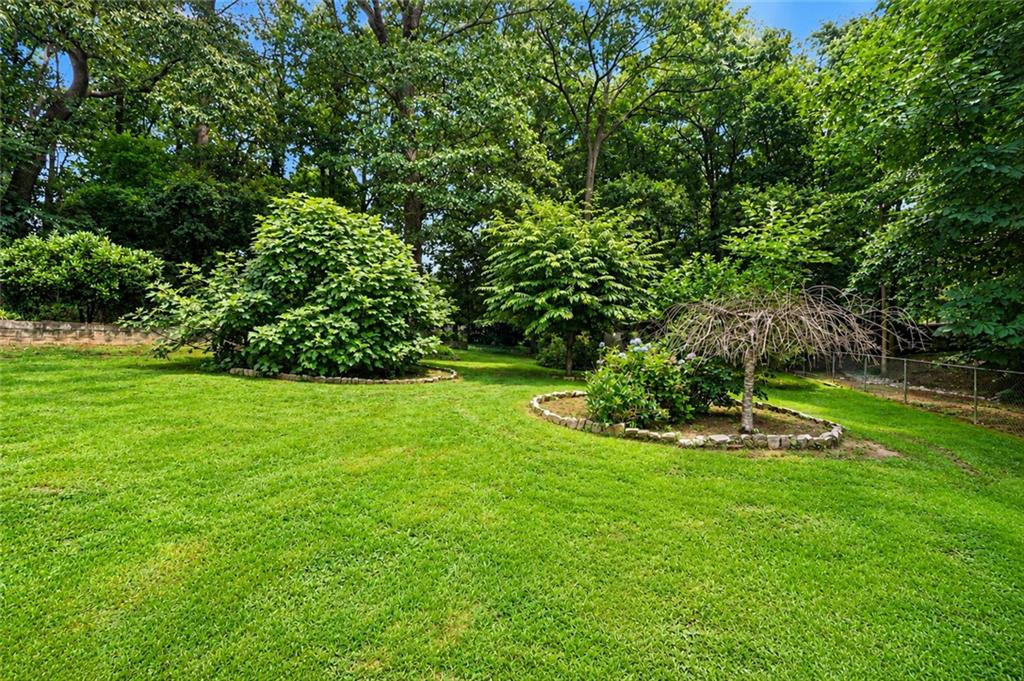 1683 Oak Ridge Circle Southwest Stone Mountain, GA 30087 - Photo 5 of 45