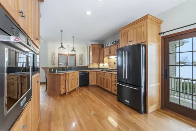 $550,000 | 1626 East Keiser Road, Columbia City, IN 46725