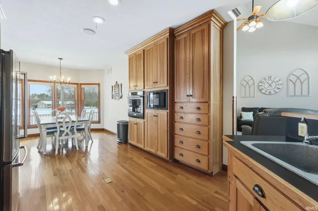 $550,000 | 1626 East Keiser Road, Columbia City, IN 46725