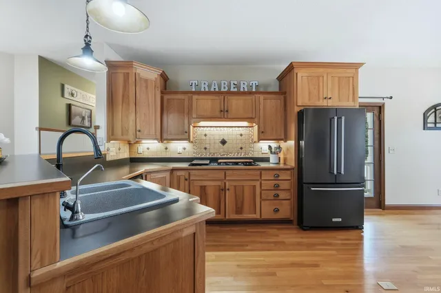 $550,000 | 1626 East Keiser Road, Columbia City, IN 46725