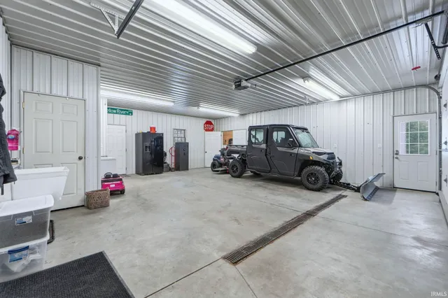 $550,000 | 1626 East Keiser Road, Columbia City, IN 46725