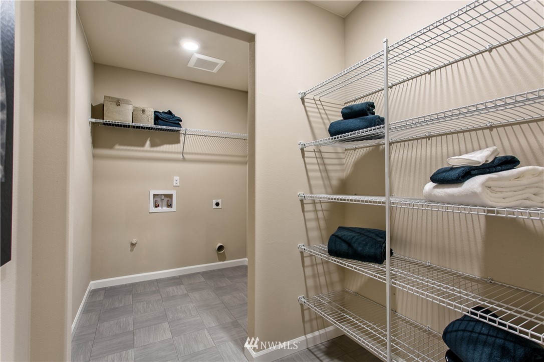 16003 Meridian Avenue South, Unit 23 Bothell, WA 98012 - Photo 13 of 24