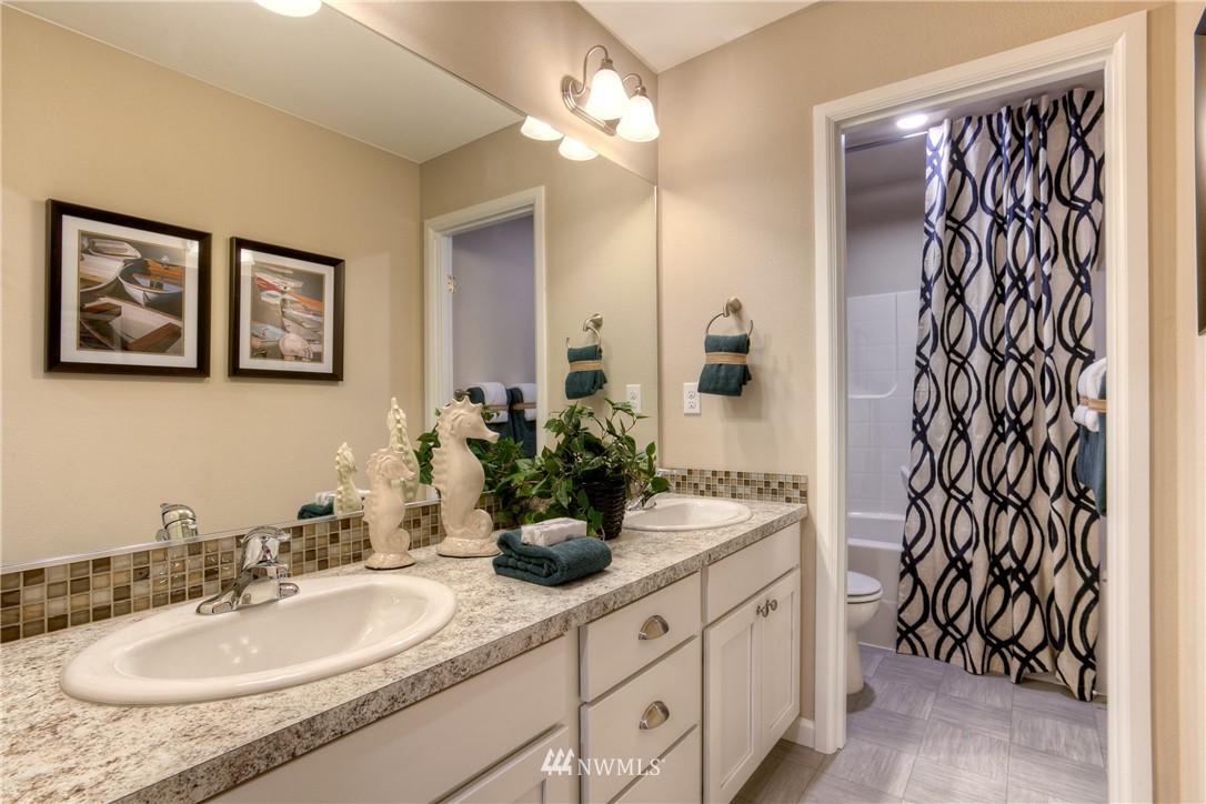 16003 Meridian Avenue South, Unit 23 Bothell, WA 98012 - Photo 15 of 24