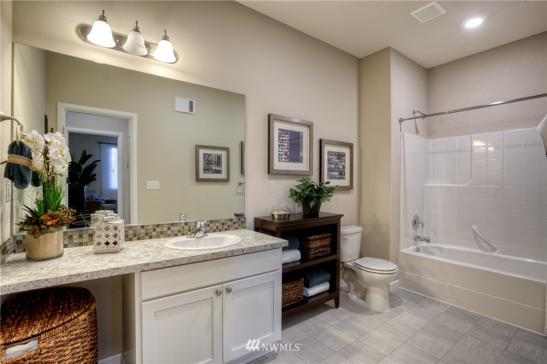 16003 Meridian Avenue South, Unit 23 Bothell, WA 98012 - Photo 10 of 24