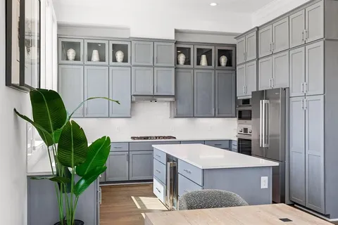 $684,900 | 203 Carroll Street, Fort Worth, TX 76107