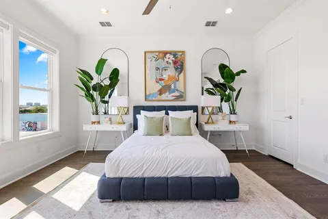 $684,900 | 203 Carroll Street, Fort Worth, TX 76107