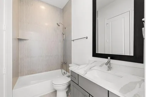 $684,900 | 203 Carroll Street, Fort Worth, TX 76107