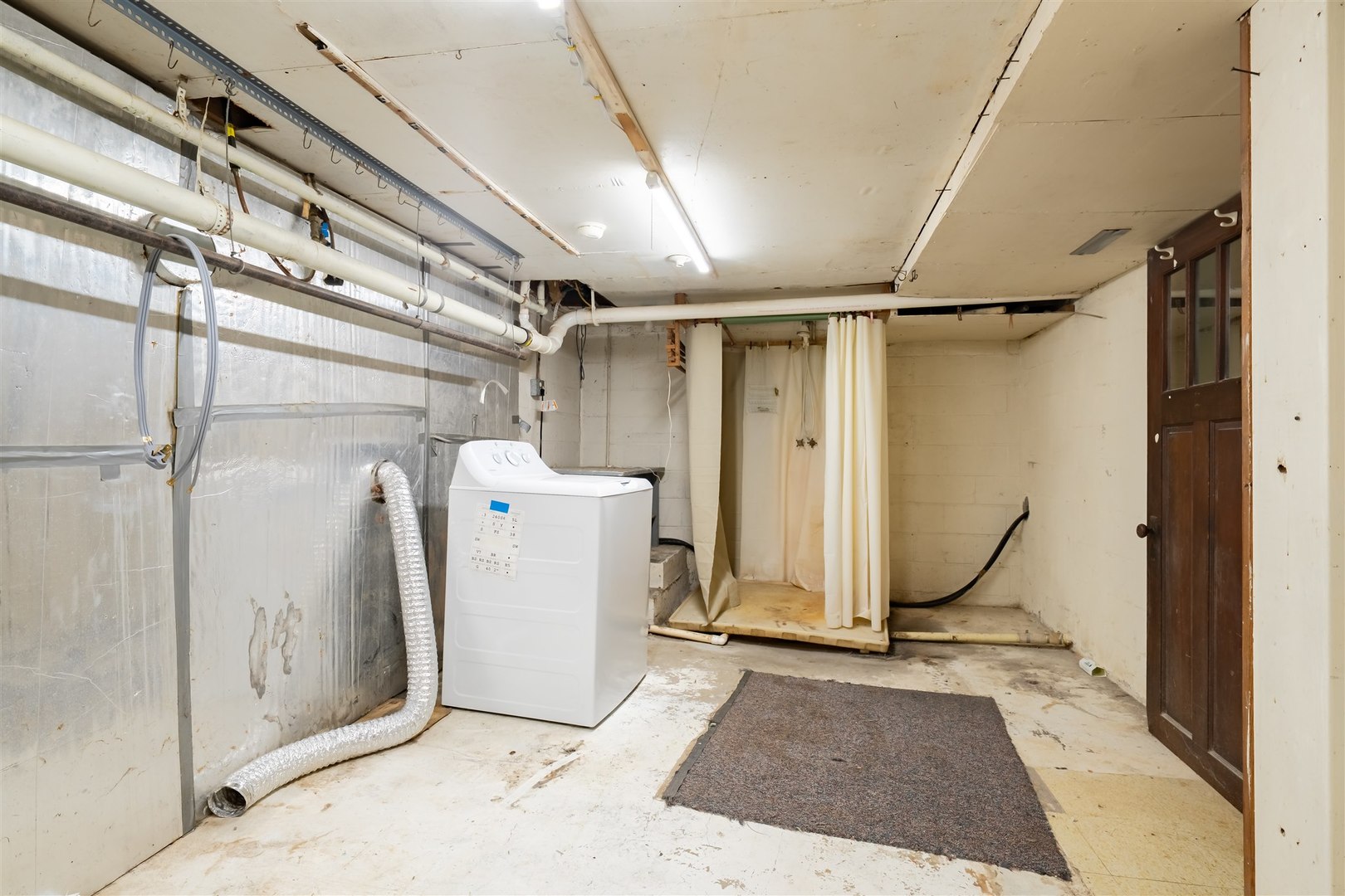 19097 1330 E Road Pontiac, IL 61764 - Photo 24 of 48 a view of a garage