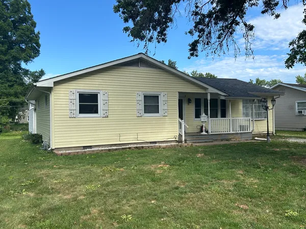 $155,000 | 11 Holiday Terrace, Centralia, IL 62801