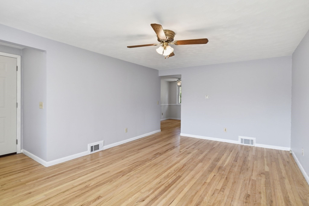 33 Overhill Drive Springfield, MA 01129 - Photo 19 of 31