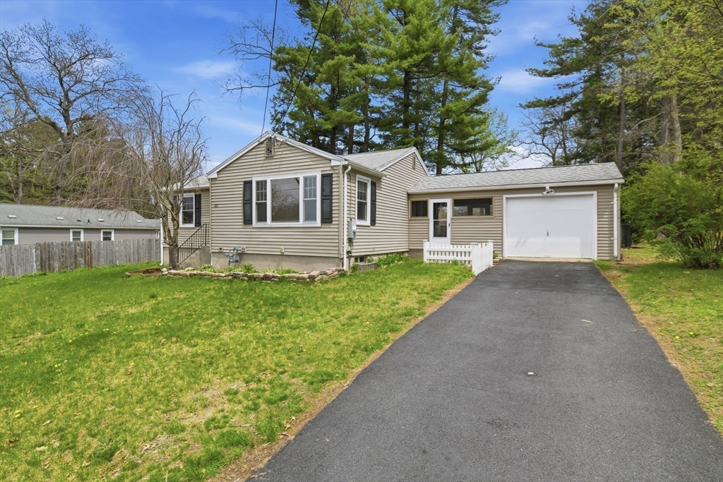 33 Overhill Drive Springfield, MA 01129 - Photo 2 of 31