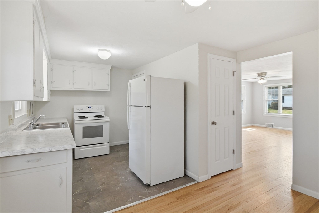 33 Overhill Drive Springfield, MA 01129 - Photo 21 of 31