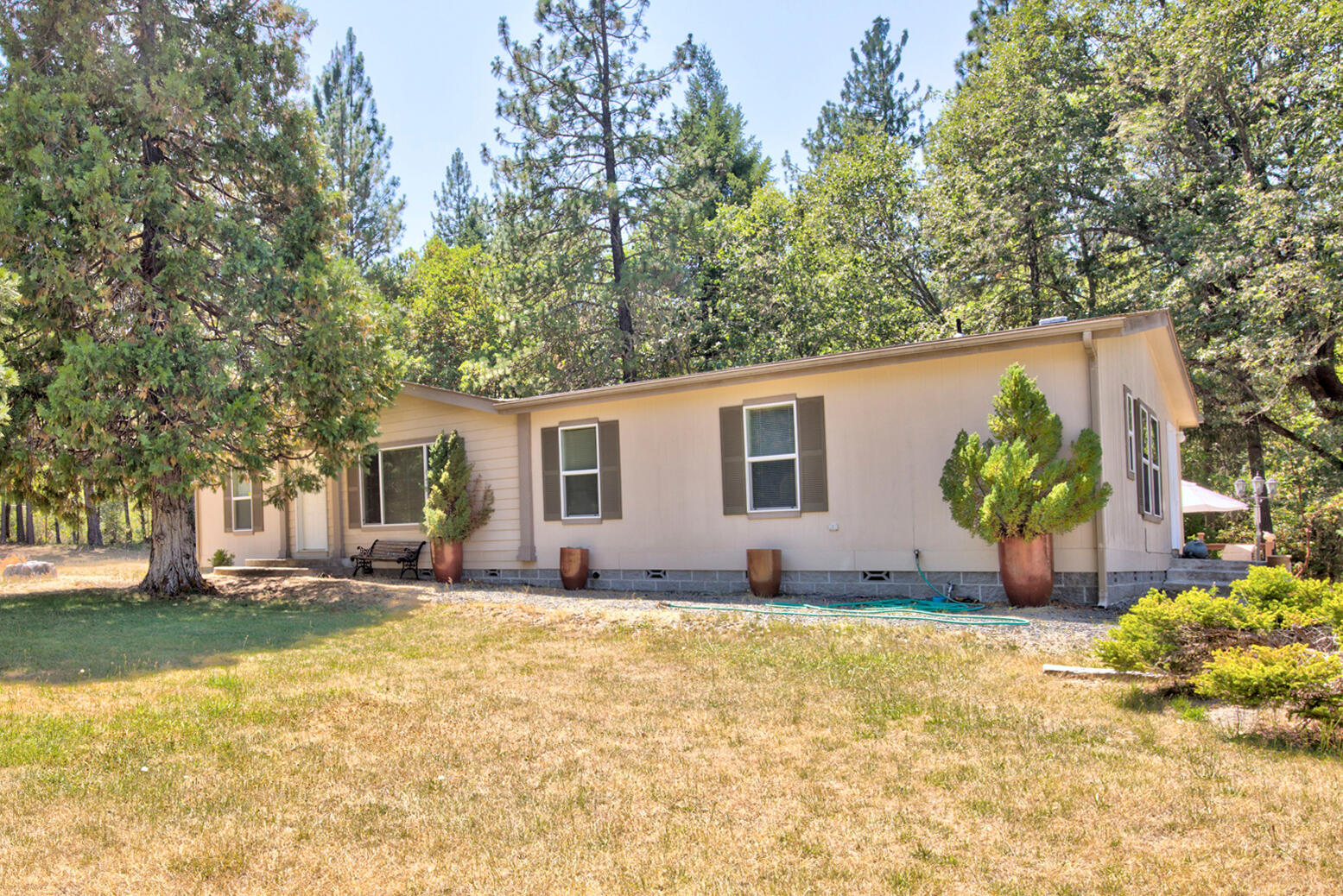 1750 East Fork Road Williams, OR 97544 - Photo 1 of 31 Front of Home