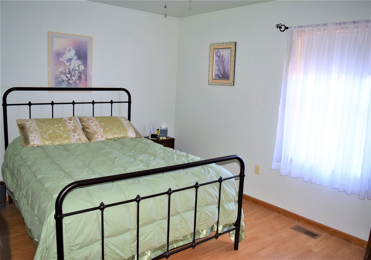4284 Wyatt Road Traverse City, MI 49684 - Photo 12 of 29 1847923-11.JPG