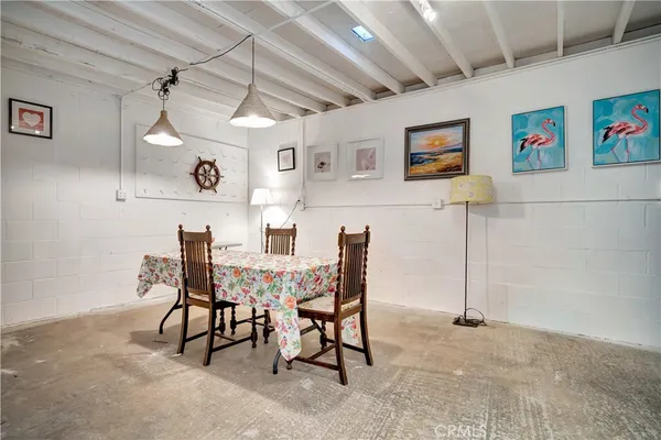 $999,000 | 11915 South Inglewood Avenue, Hawthorne, CA 90250