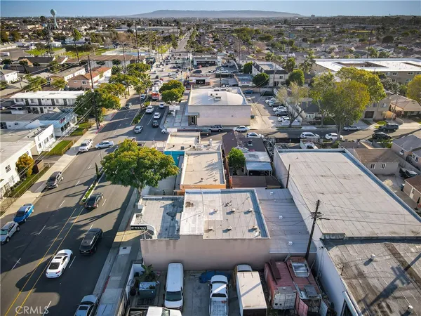 $999,000 | 11915 South Inglewood Avenue, Hawthorne, CA 90250