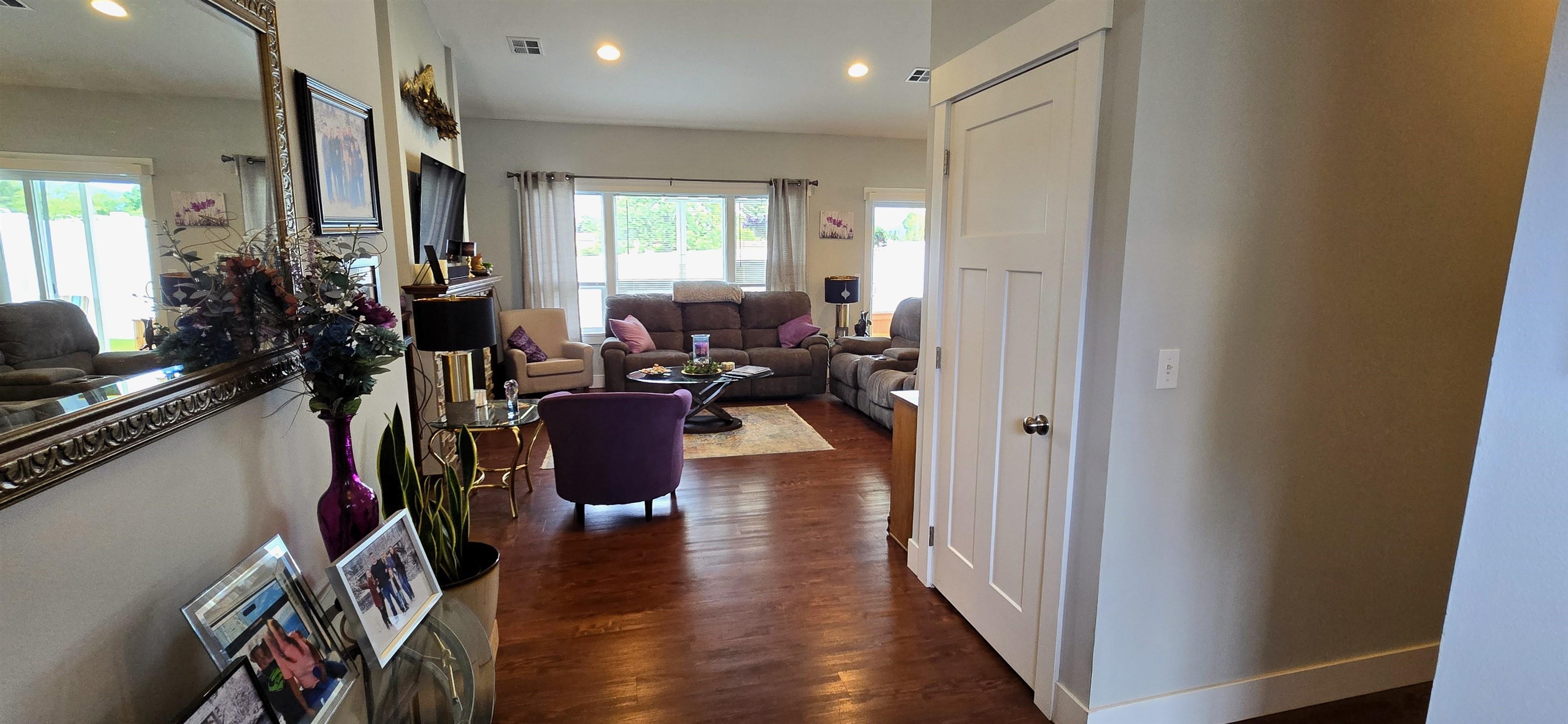 516 North Vercler Road Spokane Valley, WA 99216 - Photo 3 of 37 Gallery Image 3