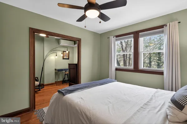 $4,400 | 32 Farragut Place Northwest, Unit (FURNISHED), Washington, DC 20011