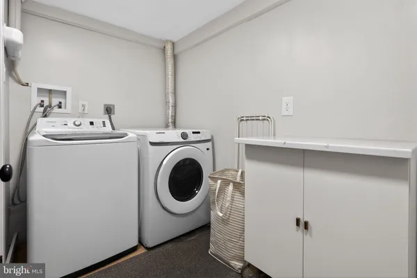 $4,400 | 32 Farragut Place Northwest, Unit (FURNISHED), Washington, DC 20011