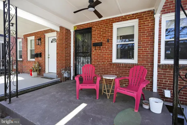 $4,400 | 32 Farragut Place Northwest, Unit (FURNISHED), Washington, DC 20011