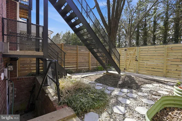 $4,400 | 32 Farragut Place Northwest, Unit (FURNISHED), Washington, DC 20011
