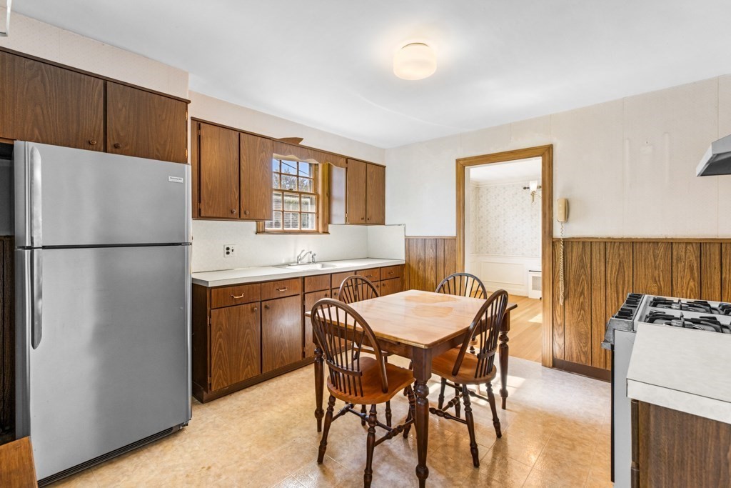 39 Chester Street Arlington, MA 02476 - Photo 13 of 27