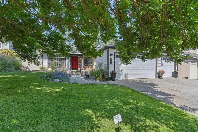 $599,900 | 4108 South Greystone Lane, Spokane, WA 99223