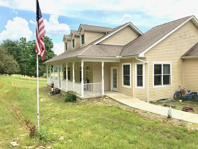843 Blue Valley Road Southeast Lancaster, OH 43130 - Photo 3 of 29 Gallery Image 3