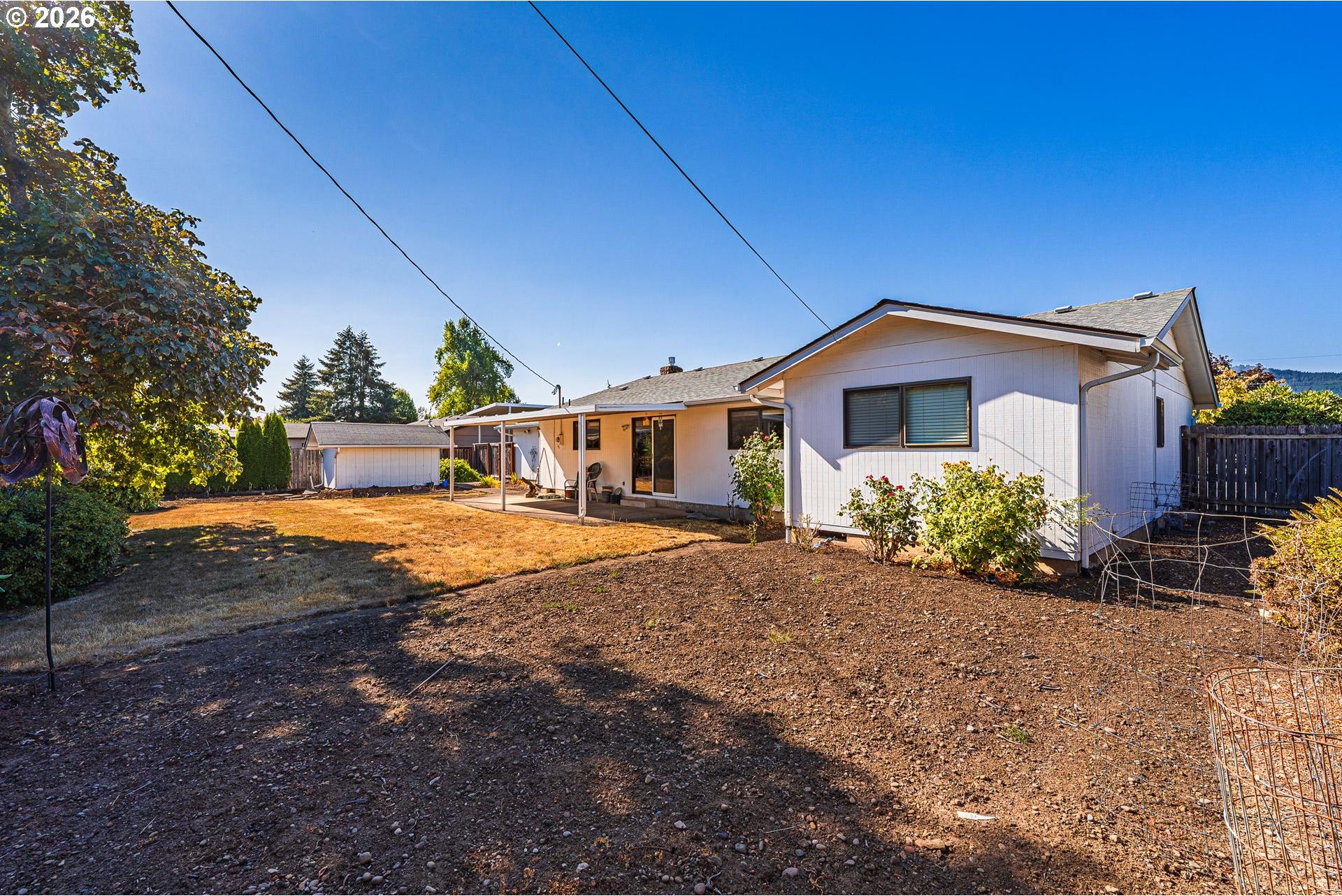 2053 Firth Avenue Springfield, OR 97477 - Photo 28 of 29 Gallery Image 28