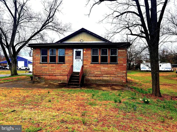 $2,200 | 1063 Tanyard Road, Woodbury, NJ 08096