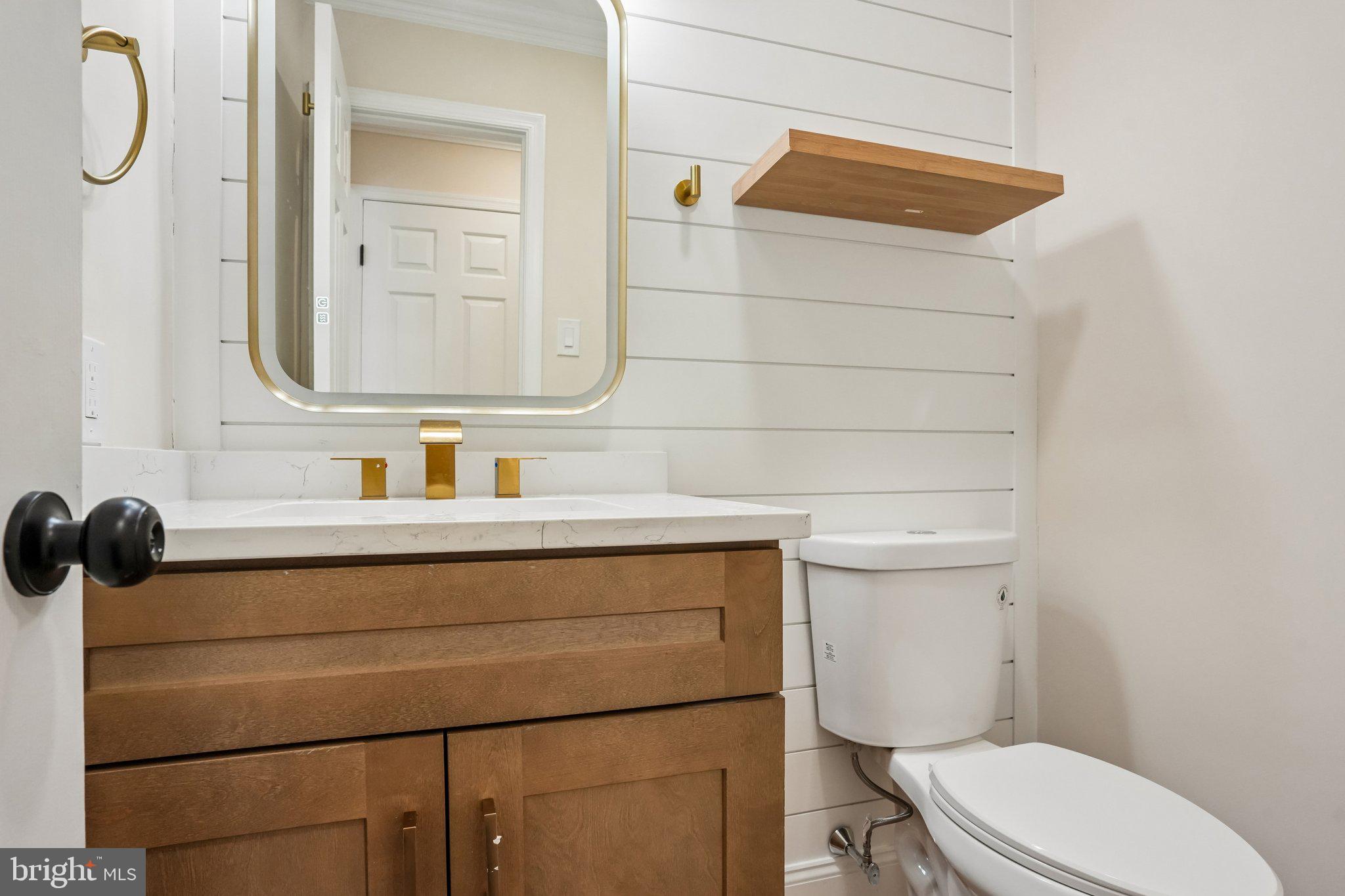 29 Apple Way Marlton, NJ 08053 - Photo 13 of 27 !st floor half bath