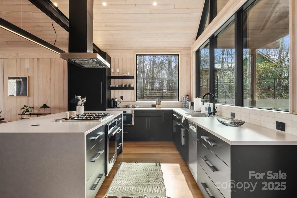 6 Oak Rdg Trail Black Mountain, NC 28711 - Photo 13 of 48