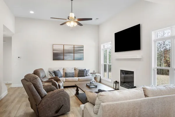 $475,000 | 214 Lee Road 2191, Salem, AL 36874