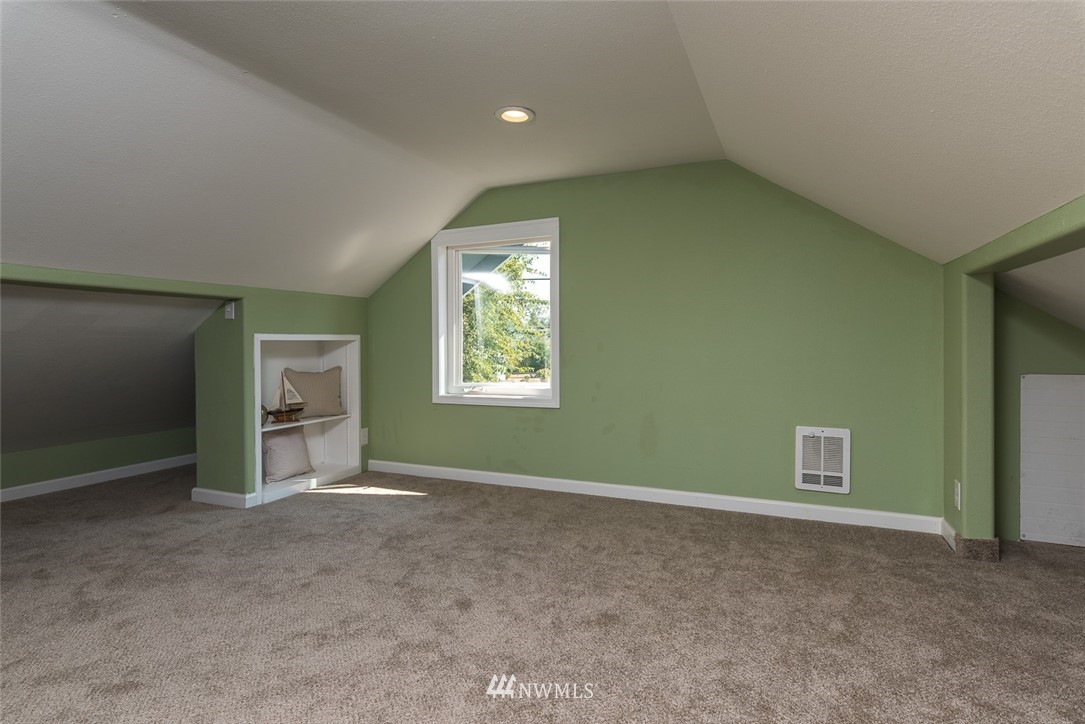 7599 Bruce Road Custer, WA 98240 - Photo 10 of 24