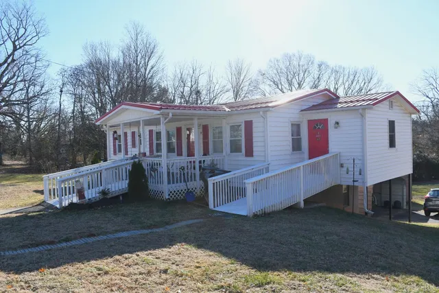 $229,000 | 818 Oak Street, Bedford, VA 24523