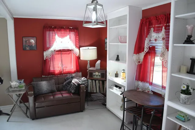 $229,000 | 818 Oak Street, Bedford, VA 24523