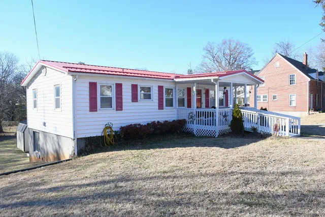 $229,000 | 818 Oak Street, Bedford, VA 24523