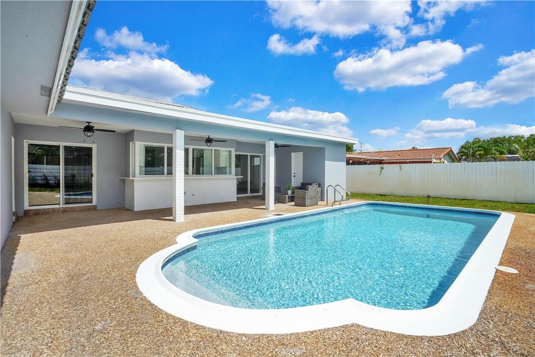 3520 North Park Road Hollywood, FL 33021 - Photo 15 of 19 Photo 15
