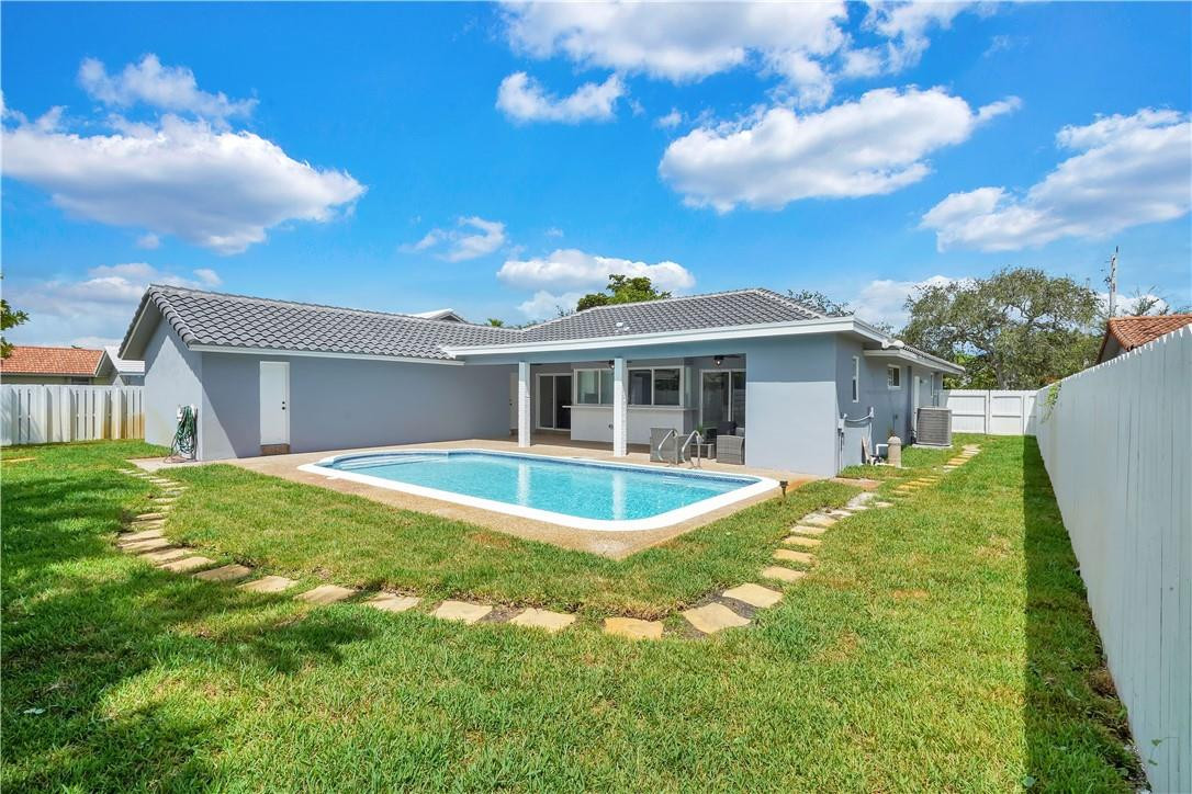 3520 North Park Road Hollywood, FL 33021 - Photo 2 of 19 Photo 2