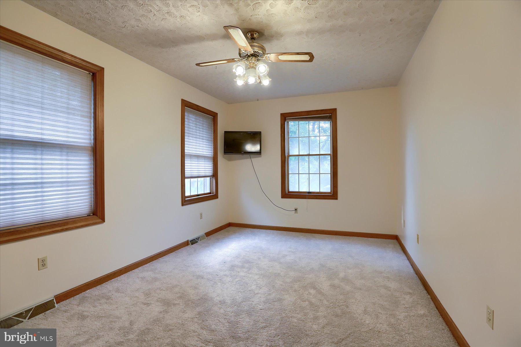 1201 Georgetown Circle Carlisle, PA 17013 - Photo 38 of 55