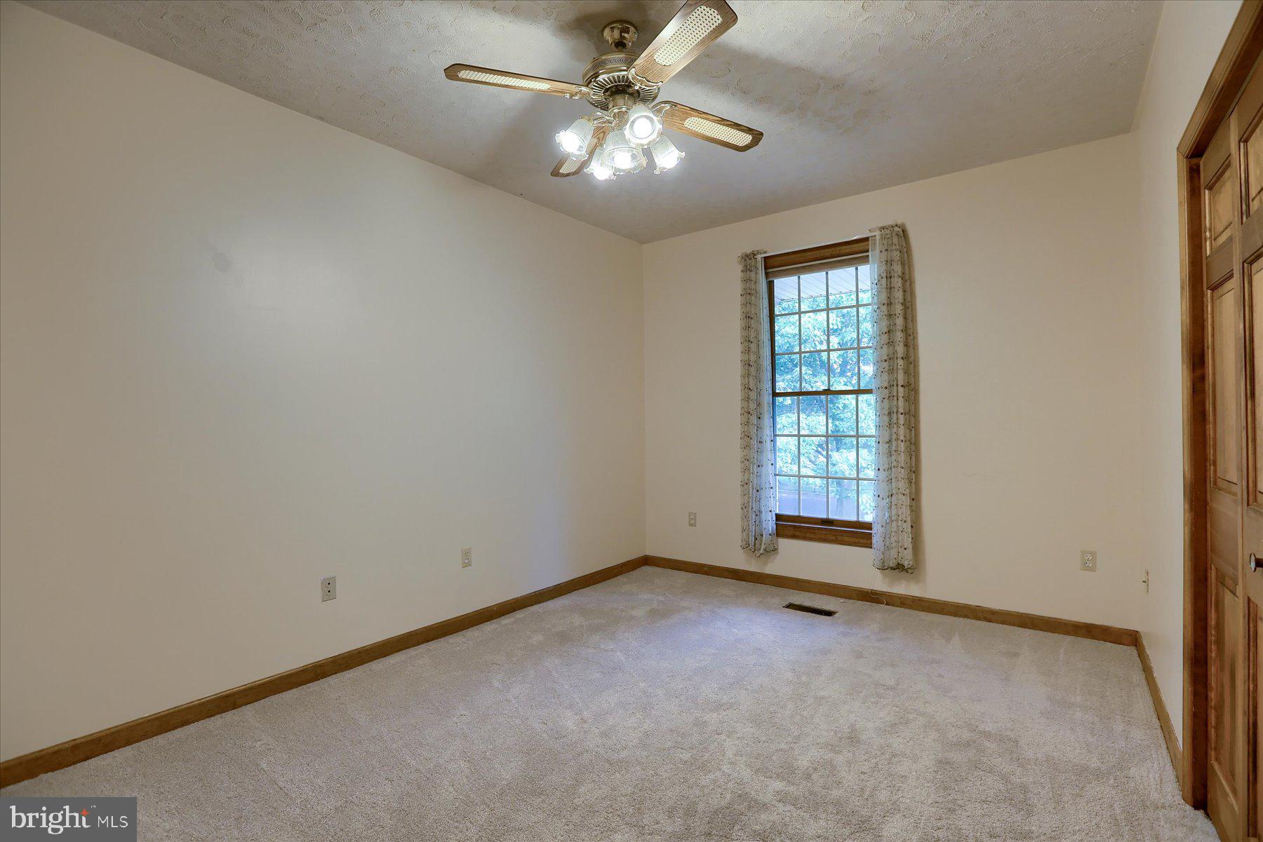 1201 Georgetown Circle Carlisle, PA 17013 - Photo 40 of 55