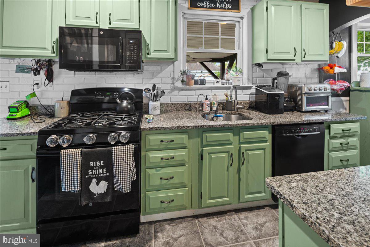 15 Carlton Avenue Ewing, NJ 08618 - Photo 14 of 39