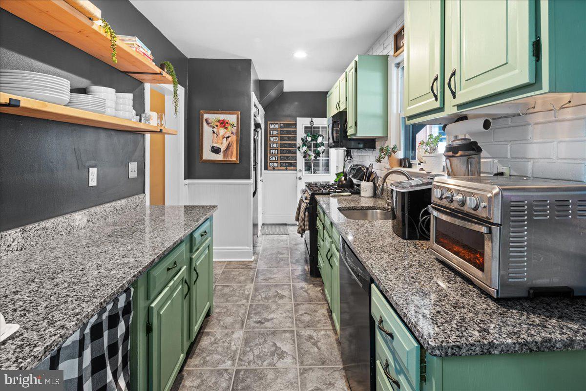 15 Carlton Avenue Ewing, NJ 08618 - Photo 16 of 39