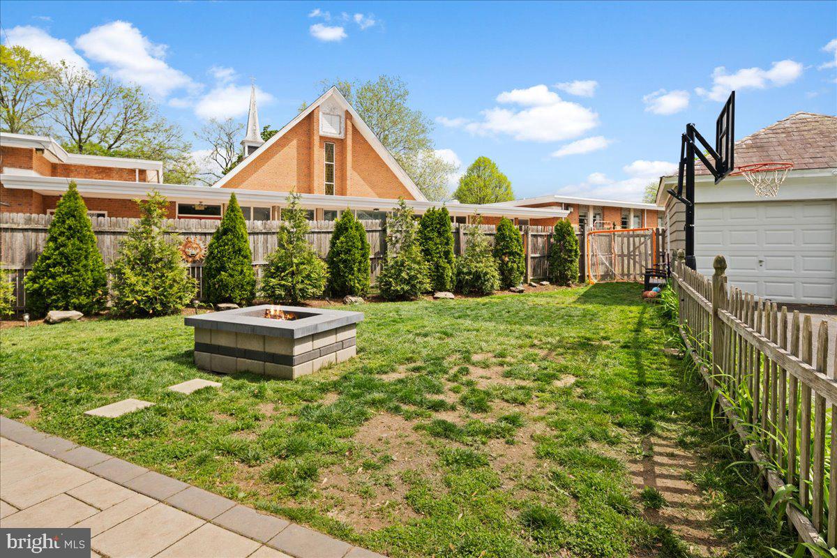 15 Carlton Avenue Ewing, NJ 08618 - Photo 32 of 39