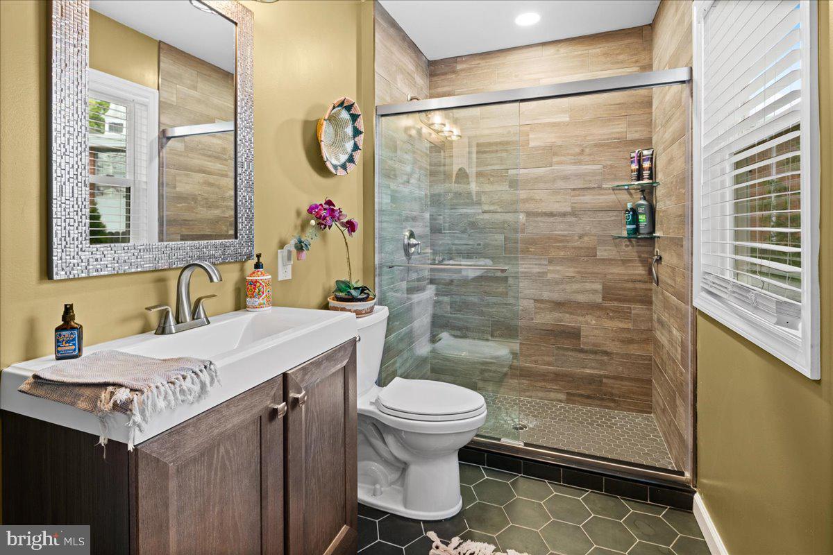 15 Carlton Avenue Ewing, NJ 08618 - Photo 8 of 39