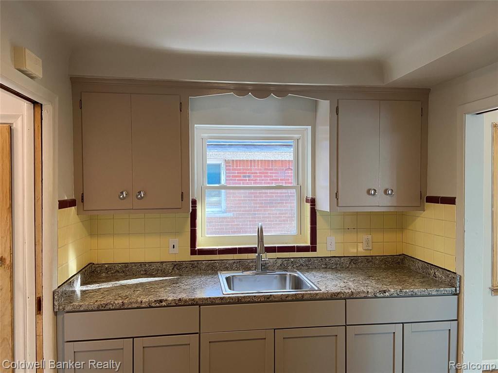 4122 Cadieux Road Detroit, MI 48224 - Photo 12 of 25 Gallery Image 12