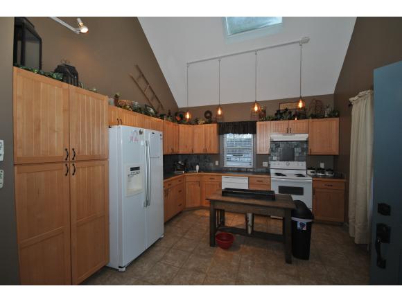 1003 Dover Road Epsom, NH 03234 - Photo 13 of 36