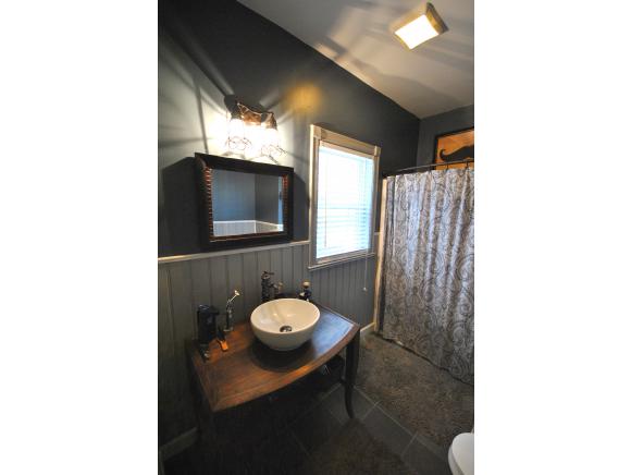 1003 Dover Road Epsom, NH 03234 - Photo 22 of 36